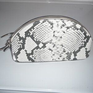 Cute clutch